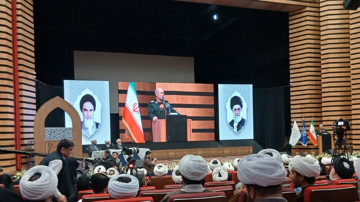 دشمن با حمله به مساجد می‌خواست کانون تاب‌آوری ما را بشکند