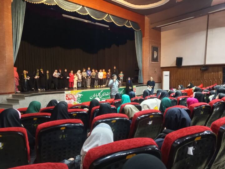 نغمه‌های انقلابی آذربایجان غربی؛ سرود، زبان جدید جوانان مسجدی برای روایت تاریخ