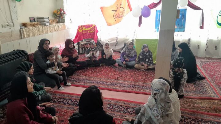 اولین دورهمی دخترانه در مسجد موسی‌ بن کاظم برگزار شد