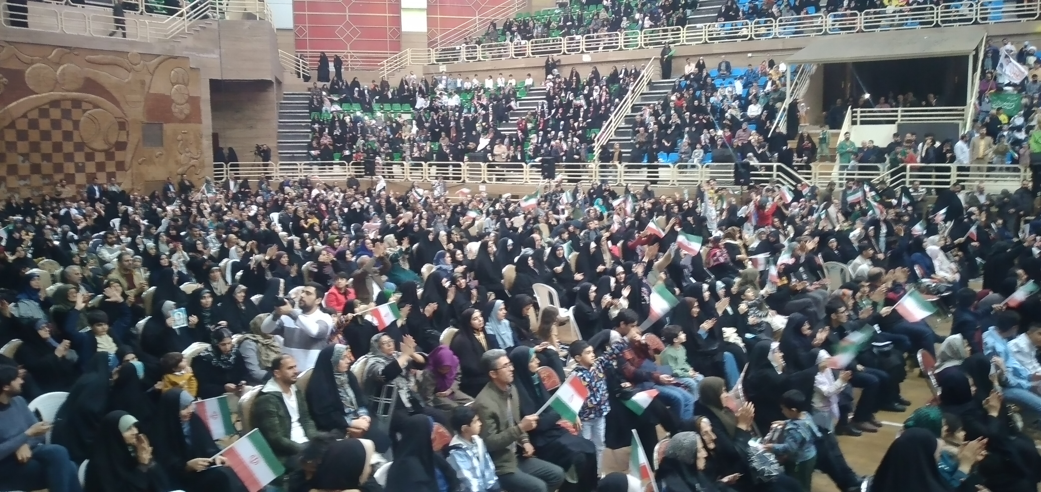 جشن خانوادگی بیعت با ولایت در رشت