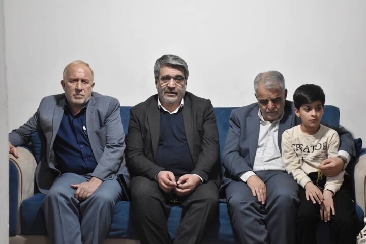 خادمان شهدا در راه ایستادگی و پایداری، همراه خانواده‌های معظم شهدا خواهند ماند