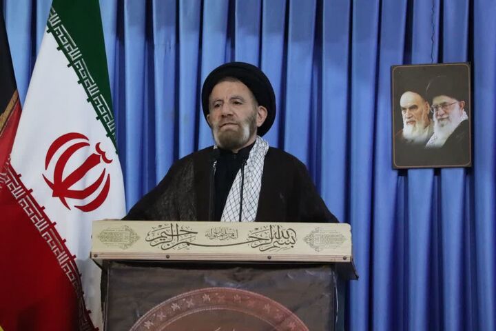 جوان ایرانی برخلاف تبلیغات دشمن، خوش درخشیده است