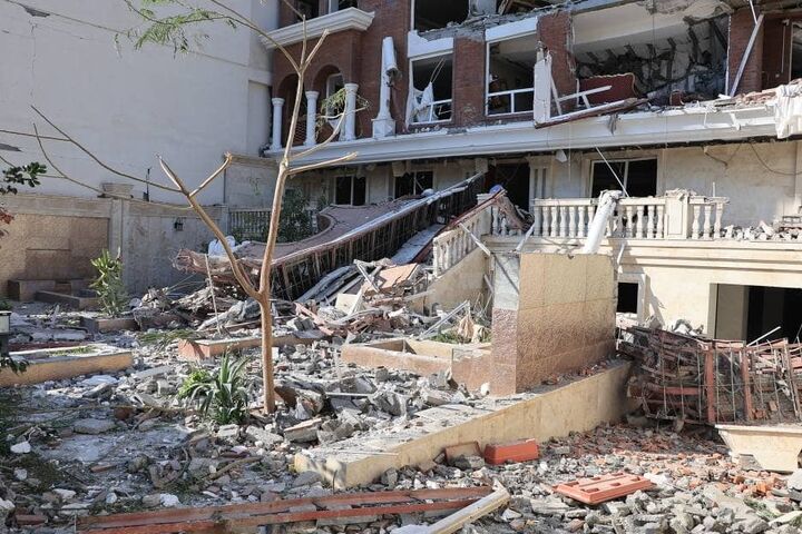 ۱۴ مصدوم و یک فوتی در حادثه انفجار ساختمانی در بندرعباس