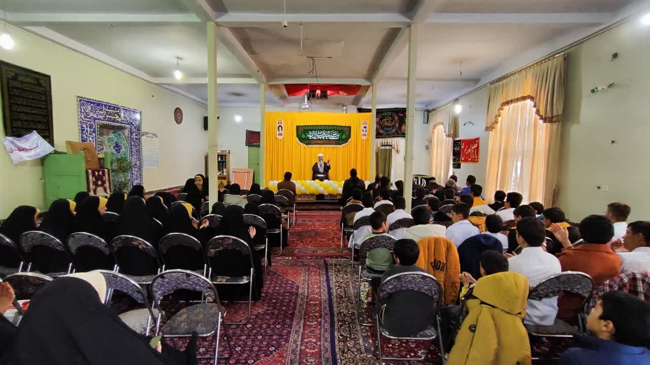 جشن میلاد حضرت علیاکبر(ع) در مسجد امام حسین(ع) کارچان برگزار شد