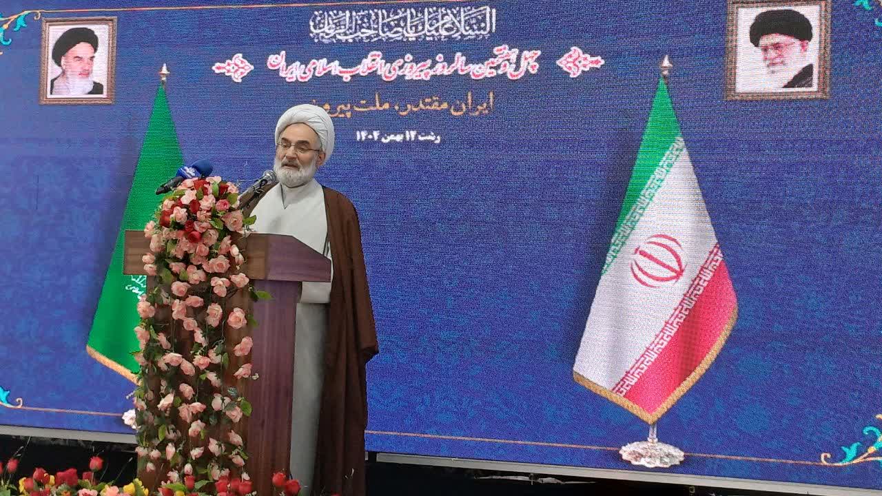 آیین گلباران مزار شهدای رشت