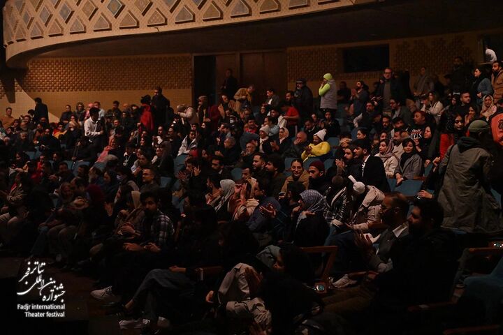 تنور چهل‌وچهارمین جشنواره تئاتر فجر در روز نهم گرم‌تر شد