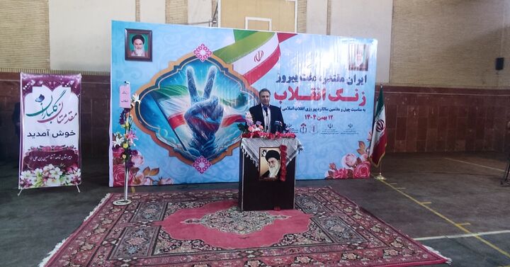 زنگ انقلاب در ۱۲۰۰ مدرسه استان ایلام نواخته شد