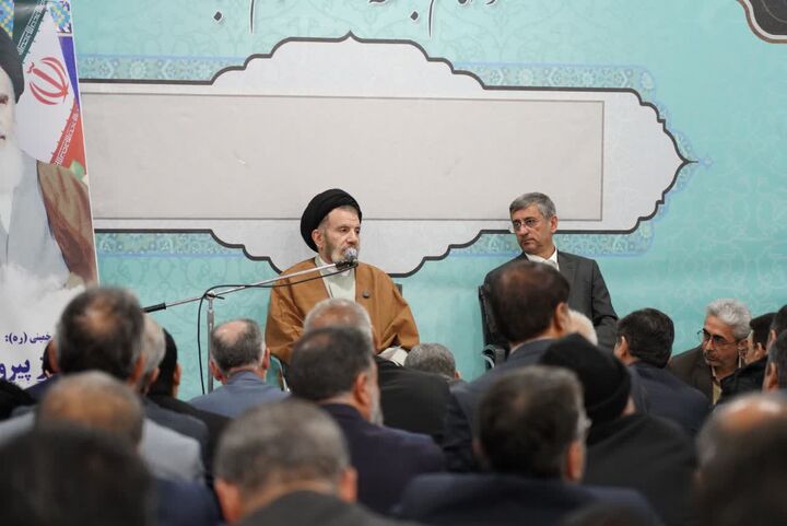 مسئولیت‌پذیری علوی، الگوی مدیریت قرار گیرد