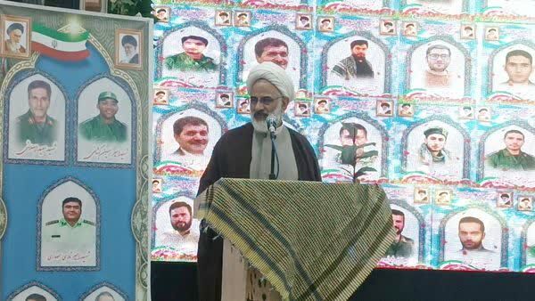 ابلاغ سلام مقام معظم رهبری به خانواده شهدای سال ۱۴۰۴