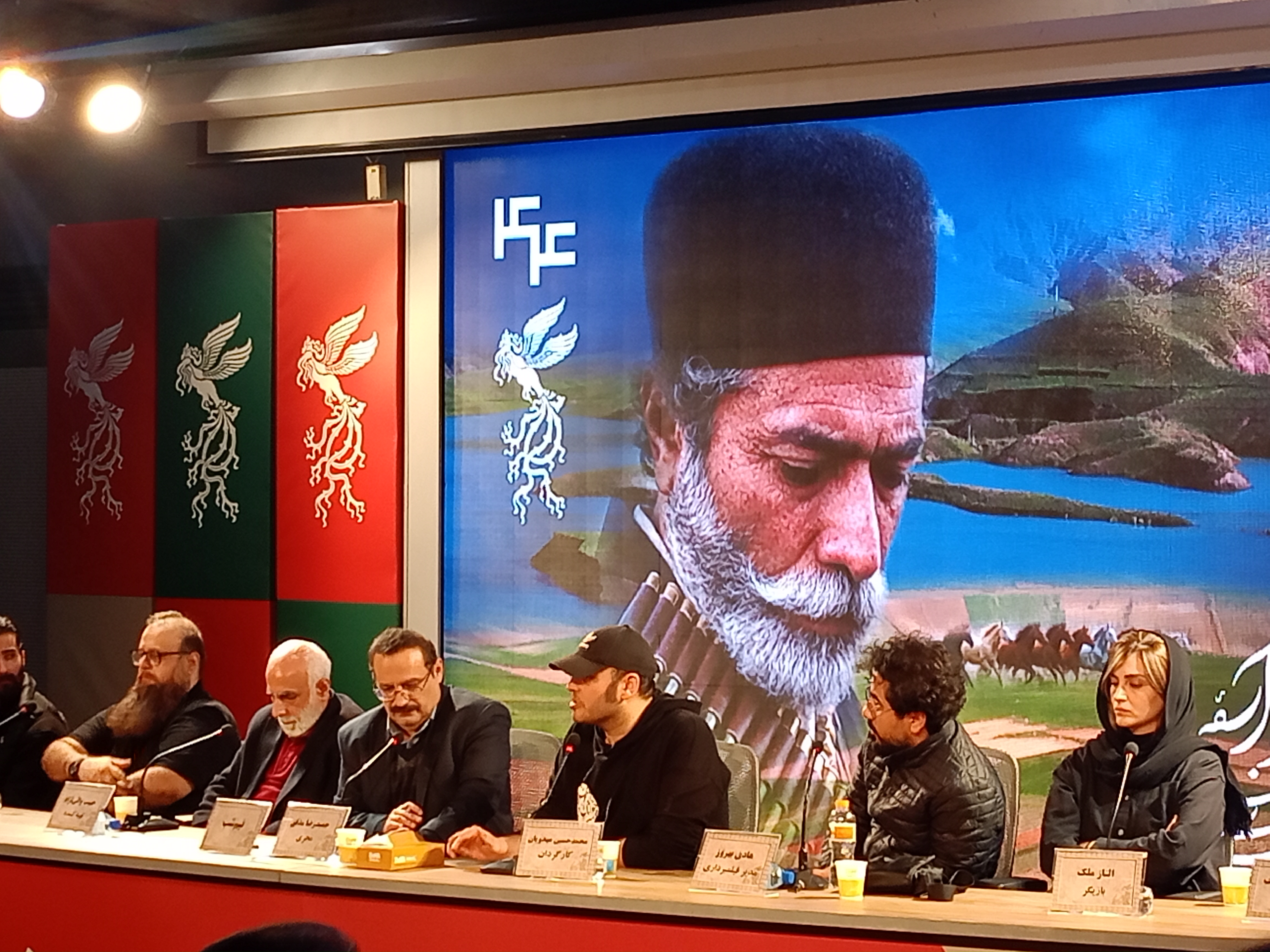 وقتی پای ایران در میان است، از شعار دادن ابا نداریم/ از بازیگرانی استفاده کردم که با شجاعت کنار فیلم بایستند