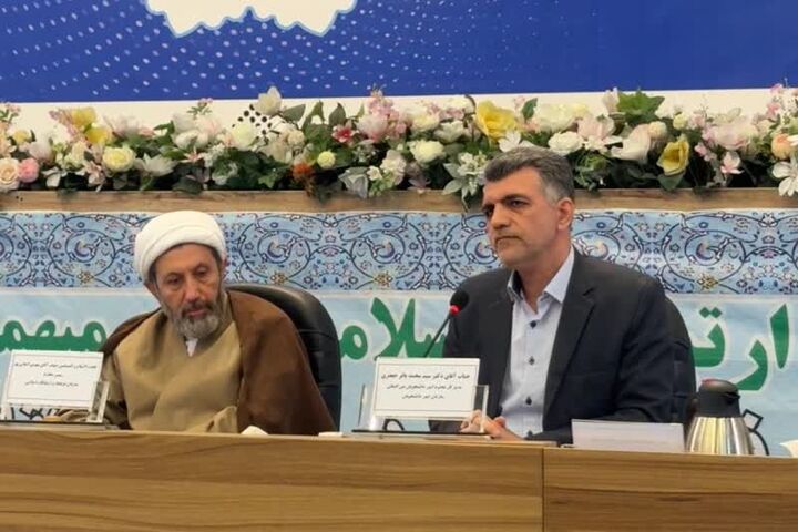 مدیرکل امور دانشجویان بین‌الملل: دانشگاه‌های ایران در مسیر جذب ۳۲۰ هزار دانشجوی خارجی هستند