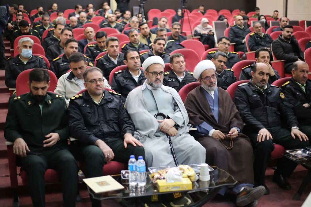 نهجالبلاغه؛ نسخه زنده درمان بحرانهای انسان معاصر است