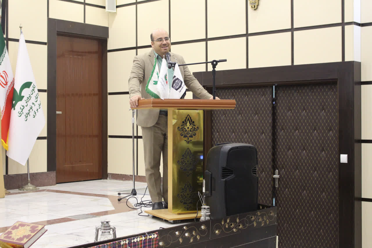 اختتامیه جشنواره «نماز سرچشمه پاکیها» در استان مرکزی برگزار شد