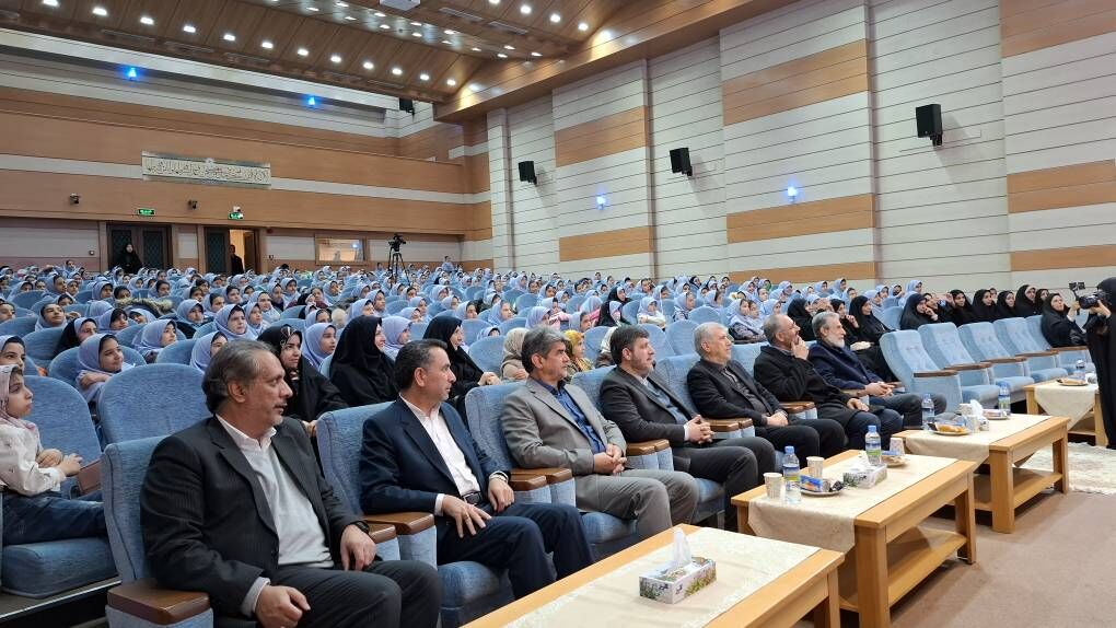 رونمایی از بلندترین رمان نوجوان ایران در جشن «دختران وطن» مشهد