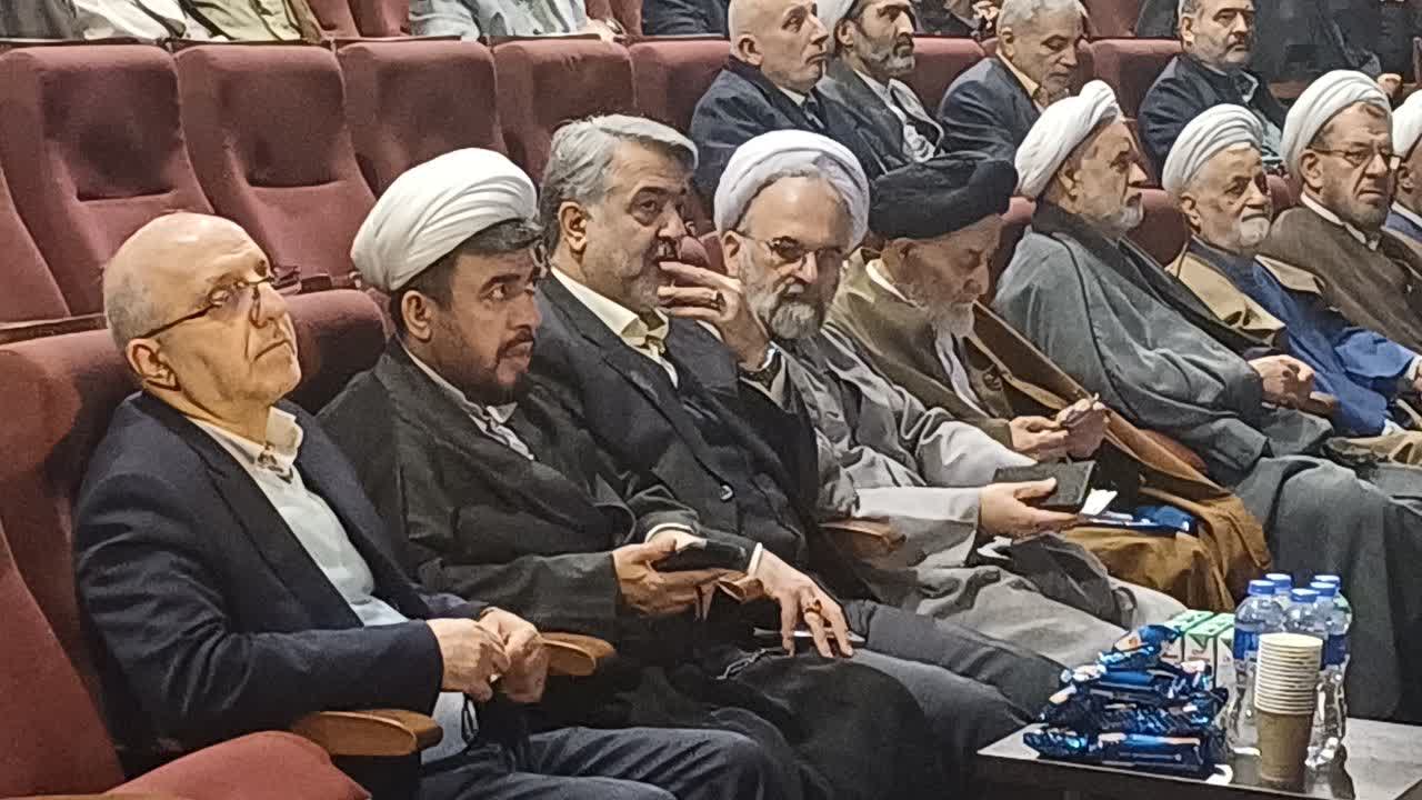 «منتظر واقعی» در کنش اجتماعی مسئولانه معنا می‌شود