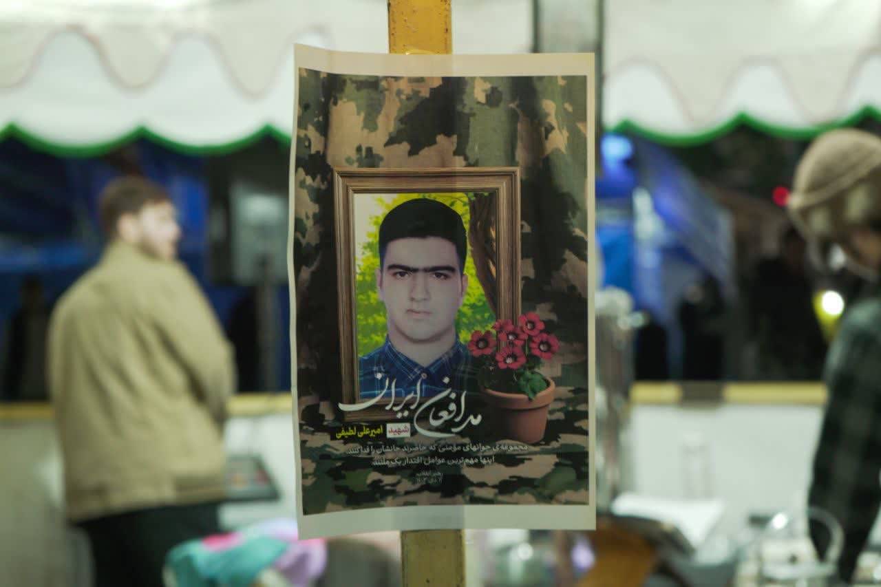 برپایی جشن نیمه شعبان در گیلان / از نورافشانی آسمان تا برپایی ایستگاههای صلواتی