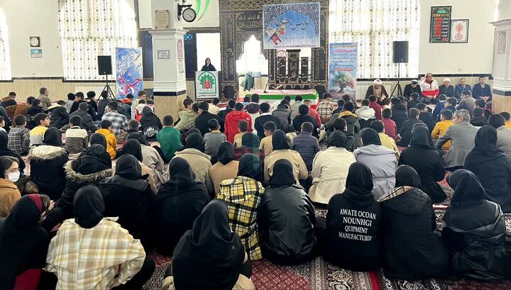 محفل انس با قرآن کریم در زرینه؛ تجلی همدلی قرآنی در مسجد جامع شهر