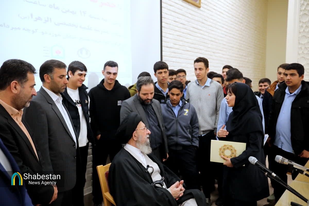 نشست صمیمی آیت‌الله نورمفیدی با جوانان گرگان