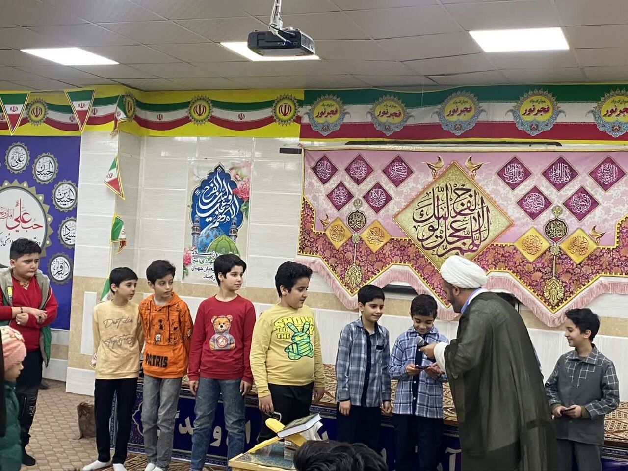 برگزاری جشن قرآنی دهه فجر و میلاد مهدوی در مهد قرآن آران و بیدگل