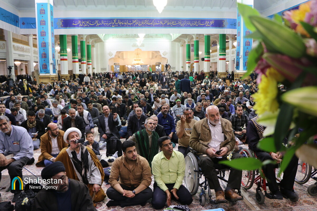 برپایی جشن شب میلاد امام زمان(عج) در حرم بانوی کرامت