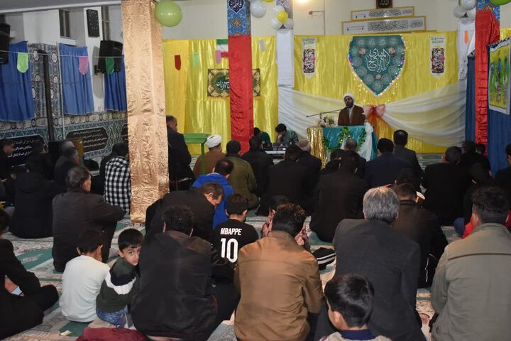 گیلانغرب در نیمه شعبان/  مسجد قمر بنی‌هاشم(ع) پایگاه شور و معنویت شد