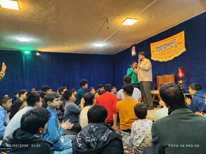 جشن نیمه شعبان با حضورجوانان مسجدی در مسجد امیرالمؤمنین(ع)  برگزار شد