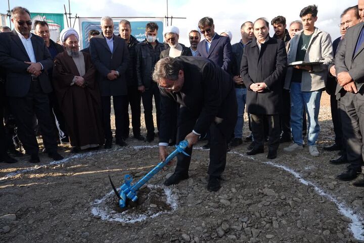 عملیات اجرایی کشتارگاه صنعتی طیور شاهین دژ آغاز شد/ ۸۰ هزار میلیارد تومان طرح اینوا آماده اجرا در بخش کشاورزی آذربایجان‌غربی