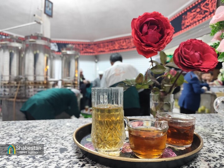 خدمت بی‌منت بچه‌های مسجد؛ چایخانه حضرت رضا(ع) در مدار «بدرقه آفتاب»