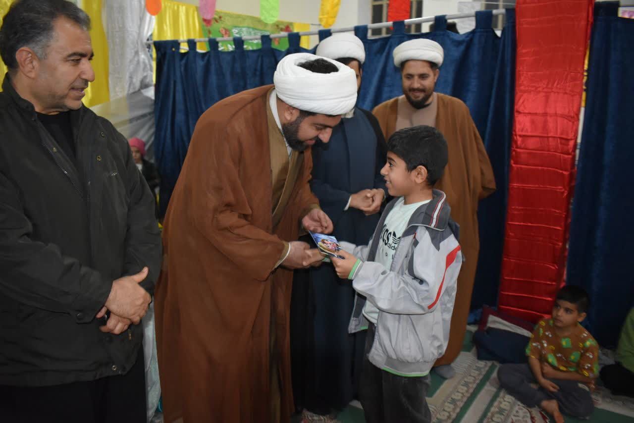 گیلانغرب درنیمه شعبان/  مسجد قمر بنی‌هاشم(ع) پایگاه شور و معنویت شد