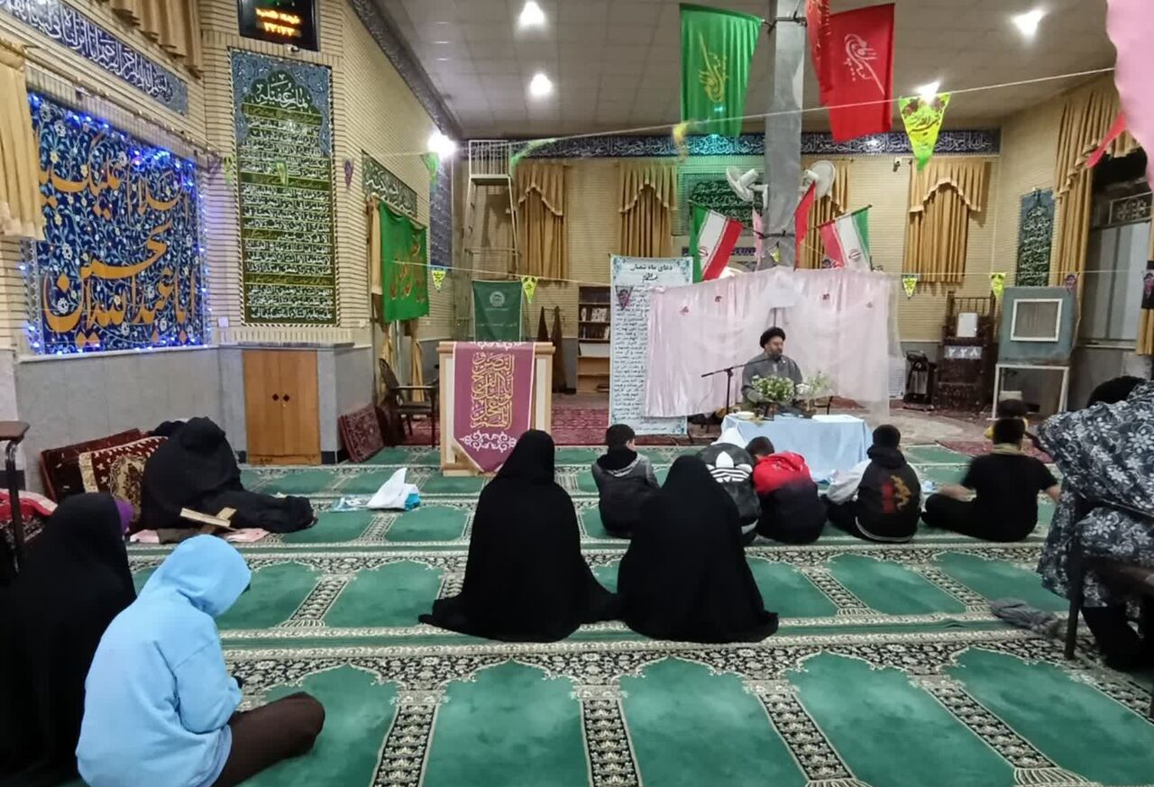 احیا و جشن نیمه شعبان با برنامه‌های معنوی و مشارکت جوانان در کانون رایحه فاطمی
