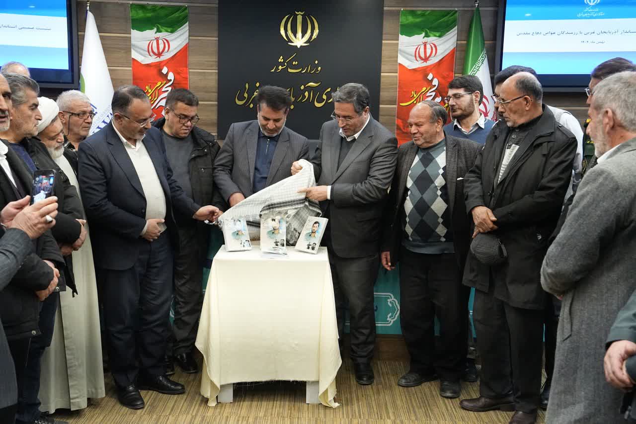 وحدت و بصیرت، مسیر تداوم راه شهداست