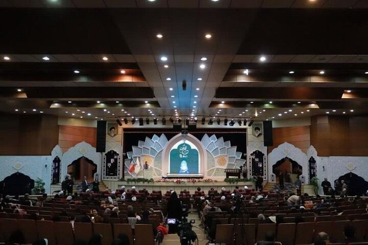 نمایشگاه قرآن و عترت آذربایجان‌شرقی گشایش یافت