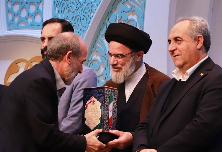 ۵۲ خادم و فعال قرآنی آذربایجان‌شرقی تجلیل شدند