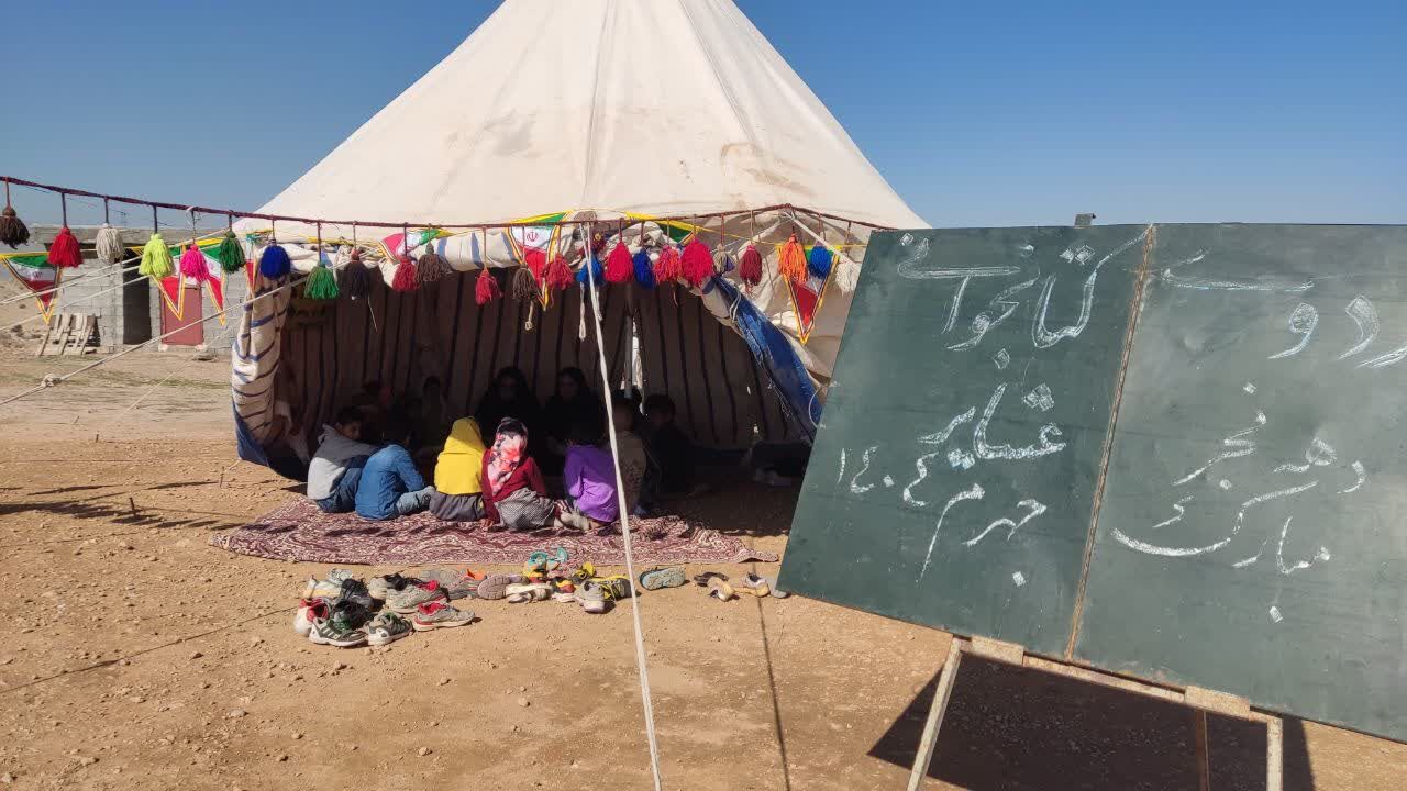 کتاب، هم‌سفر کوچ؛ روایت دشت‌هایی که کلاس درس شدند