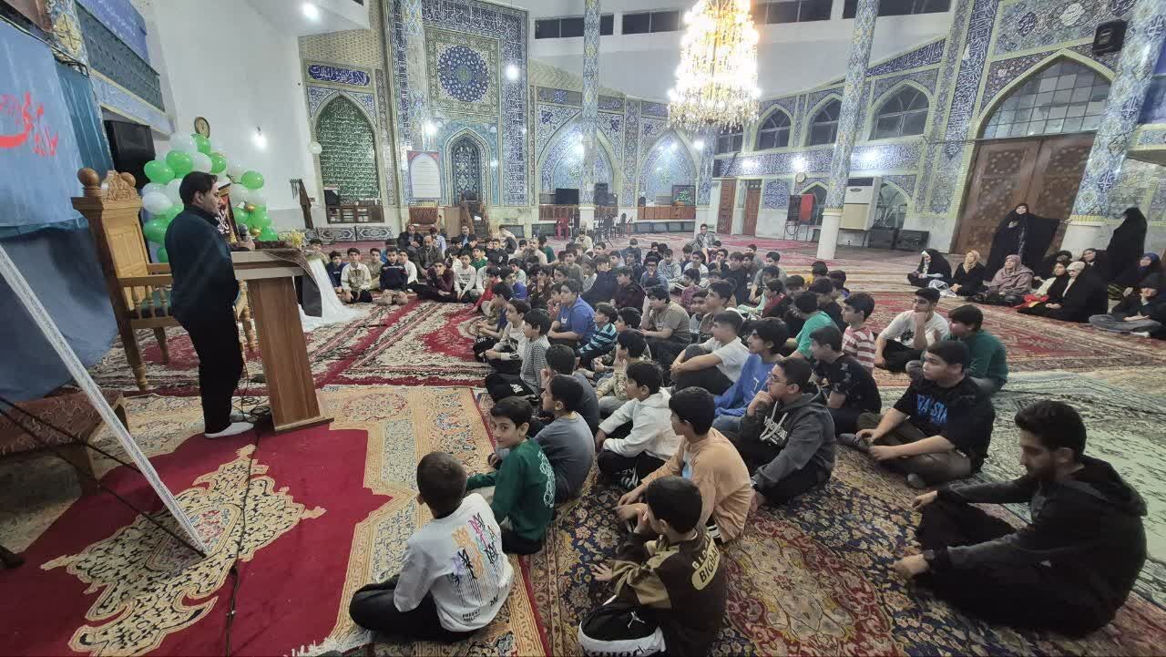 برگزاری جشن منتظران ظهور به همت نوجوانان و جوانان در مسجد جامع قائمشهر
