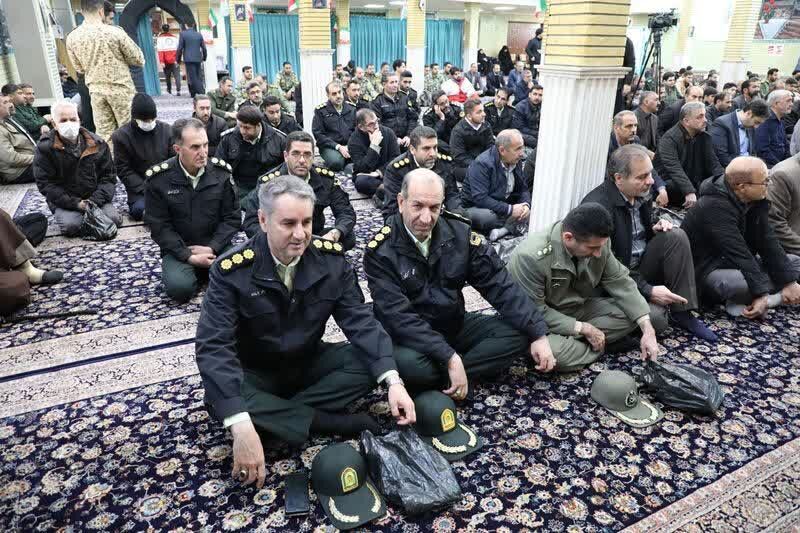 وحدت و رهبری، رمز شکست توطئههای دشمن است