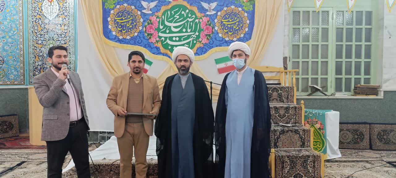 اجرای گروه سرود «عاشقان ولایت» در مسجد حضرت ابوالفضلالعباس(ع)