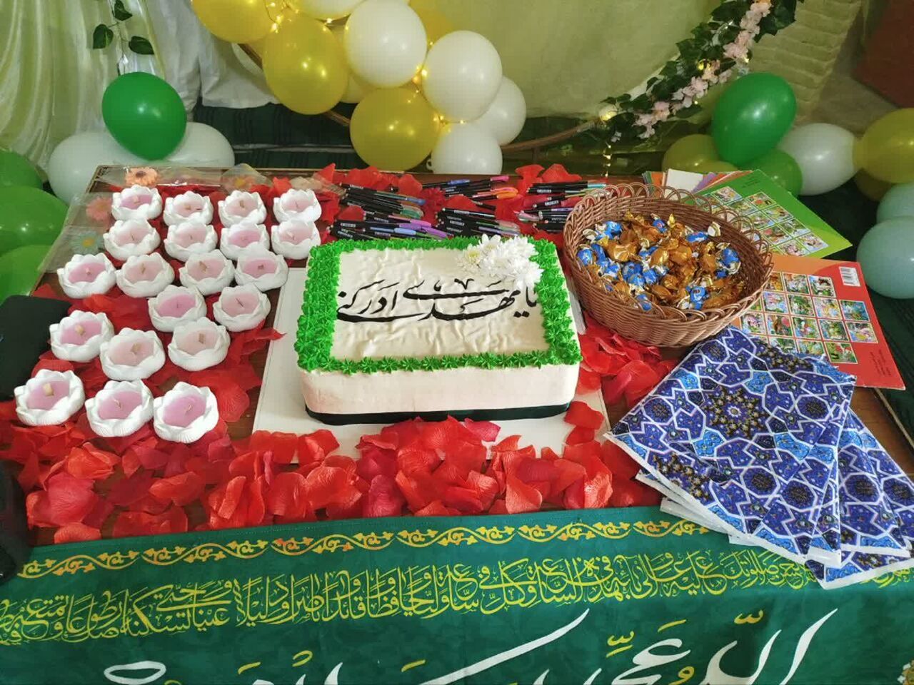 دورهمی هفتگی دختران کانون شهید کاوه نبیری آمیخته با آموزش، جشن و ارادت به امام زمان(عج)