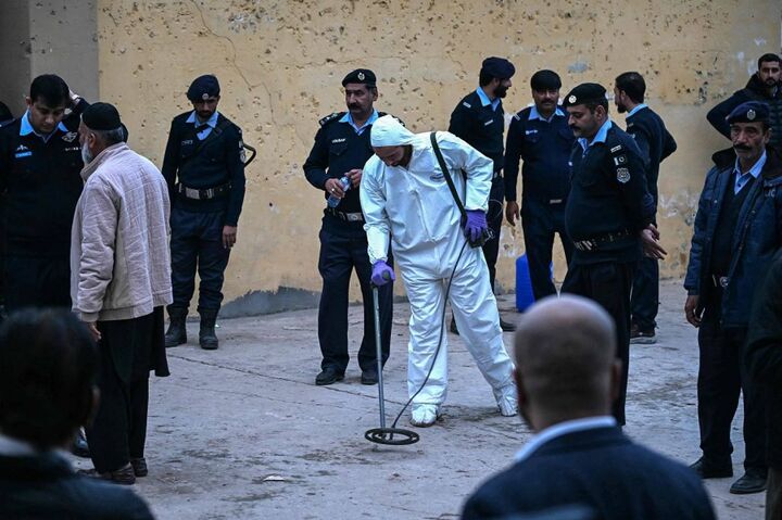 داعش؛ مسئولیت حمله به مسجد شیعیان پاکستان را بر عهده گرفت