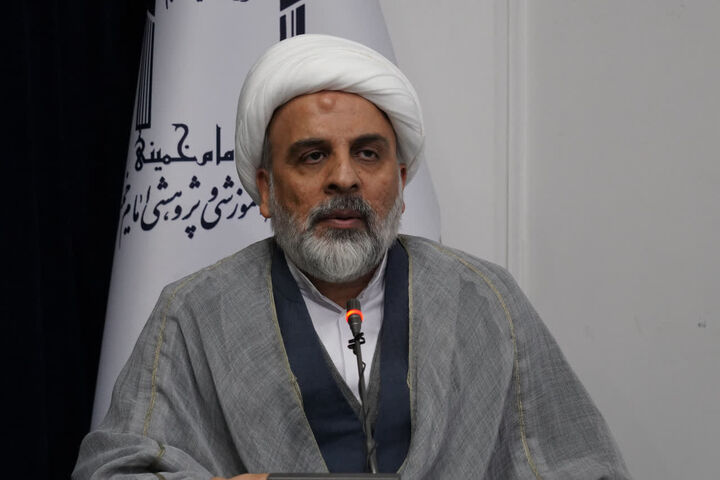 «کشف حجاب» صرفاً یک مسئله شرعی نیست، بلکه حرمت سیاسی دارد