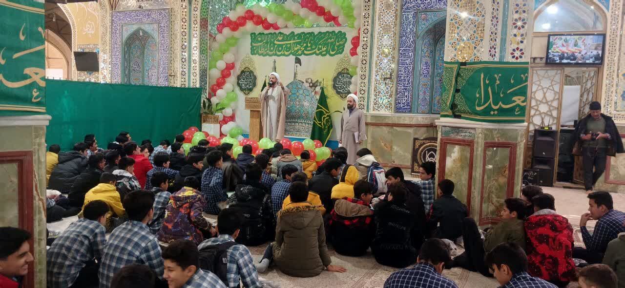 جشن سه‌روزه «عبادت نوجوانان بهشتی» با حضور ۴۵۰ دانش‌آموز در آران و بیدگل برگزار شد