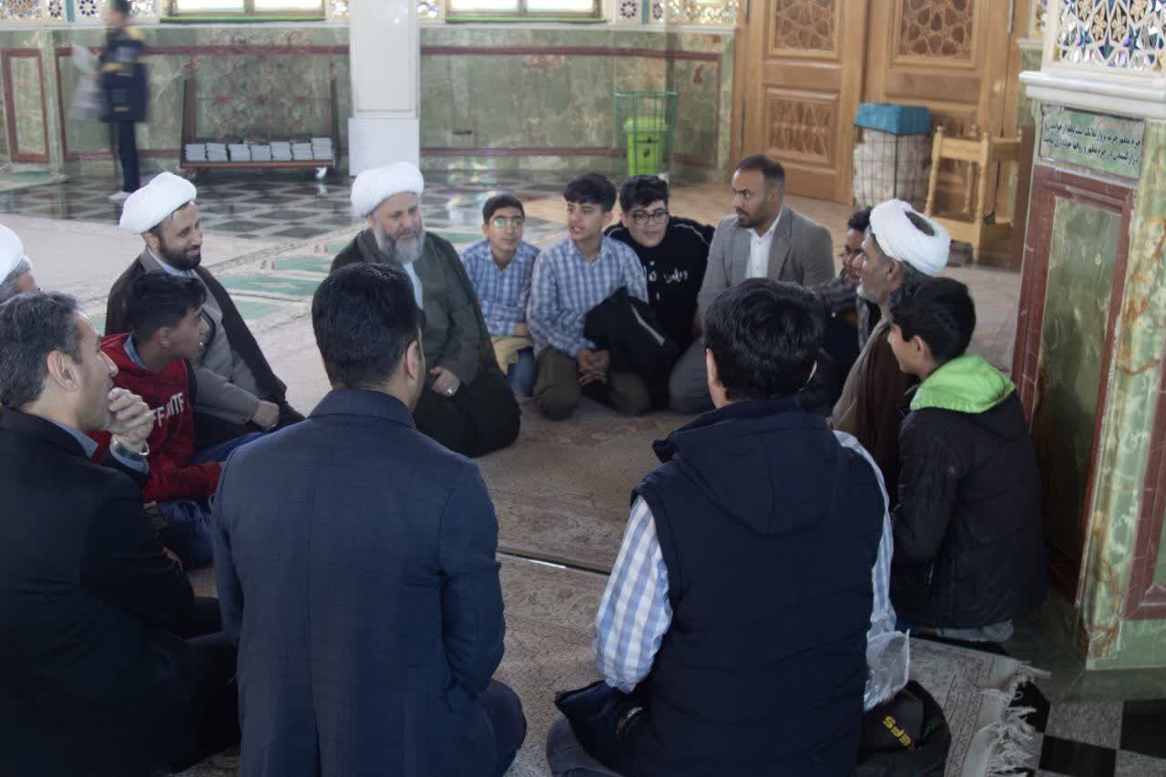 جشن سهروزه «عبادت نوجوانان بهشتی» با حضور ۴۵۰ دانشآموز در آران و بیدگل برگزار شد