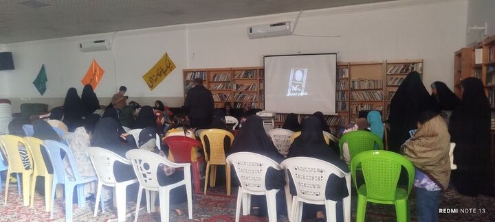 اکران فیلم در مسجد ابوذر غفاری زاهدان