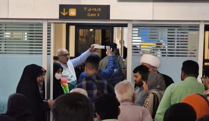 اعزام خانواده‌های جانباختگان حادثه بندر شهید رجایی به مشهد مقدس برای برگزاری آئین بزرگداشت شهدای کارگر