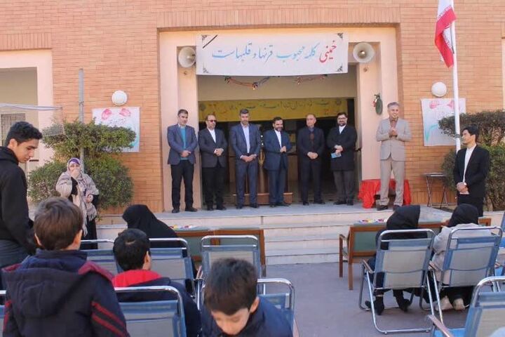 مشارکت رایزن فرهنگی ایران در برنامه زنگ انقلاب مجتمع آموزشی امام حسین(ع) اسلام آباد