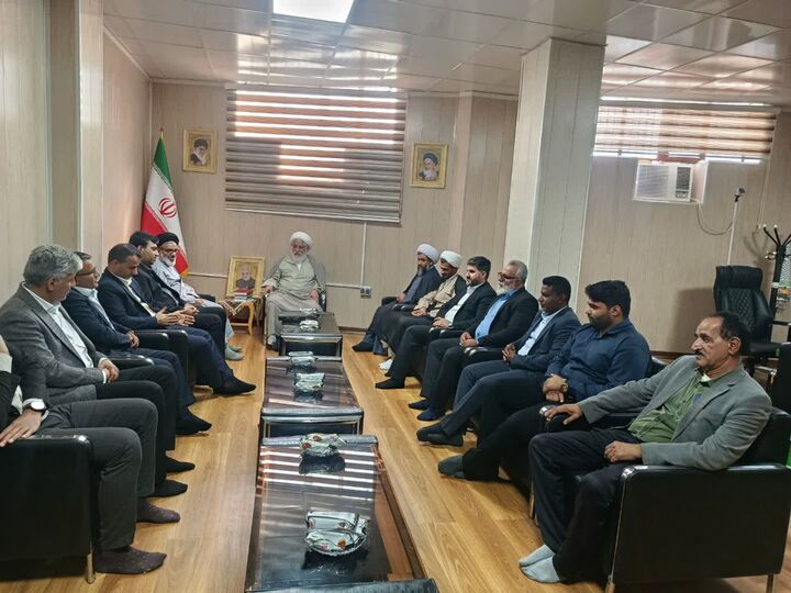 آیین تکریم و معارفه رئیس اداره اوقاف میناب برگزار شد