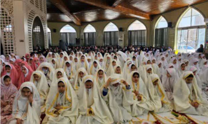 پیوند نسل نوجوان با آرمان‌های شهدا در آیین جشن تکلیف نکا 