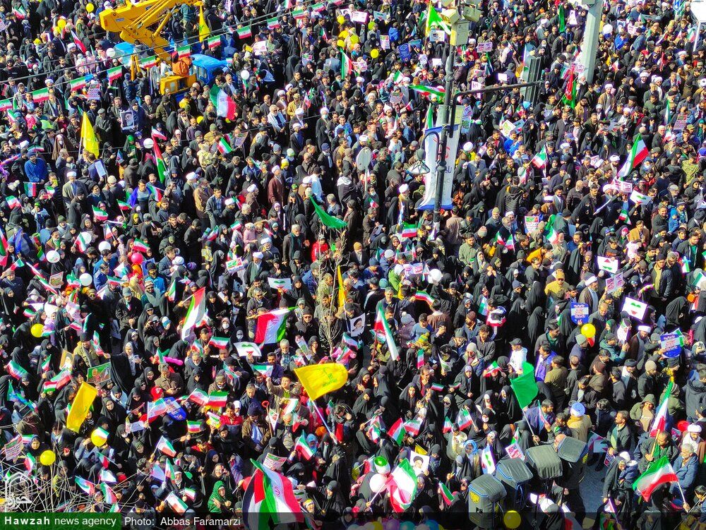 دعوت مرکز مدیریت حوزههای علمیه از مردم برای حماسه ۲۲ بهمن