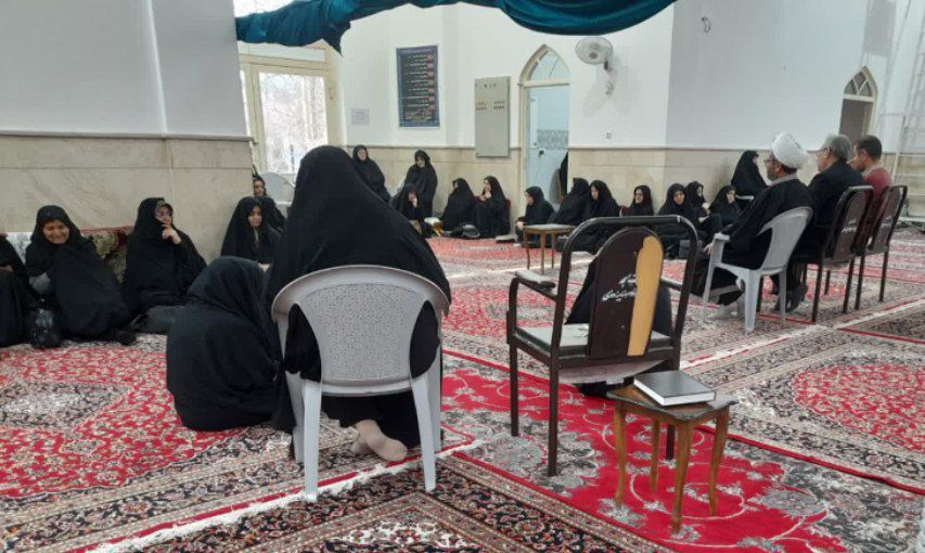 نشست توجیهی نهضت ملی «زندگی با آیهها» در شهر نوشآباد آران و بیدگل برگزار شد