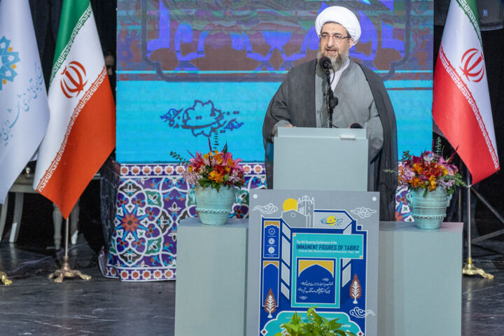 میرزا طاها رضایی چهره‌ برجسته حوزه علمیه آذربایجان است